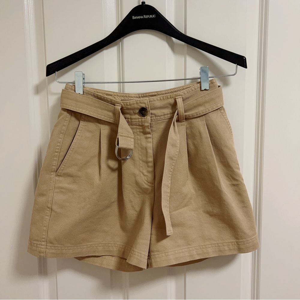 Aritzia Antares Shorts Tan color